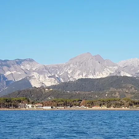 Luna Marina di Massa
